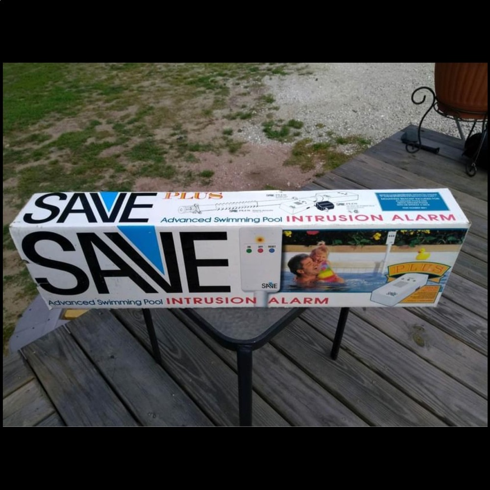 Swimming pool alarm